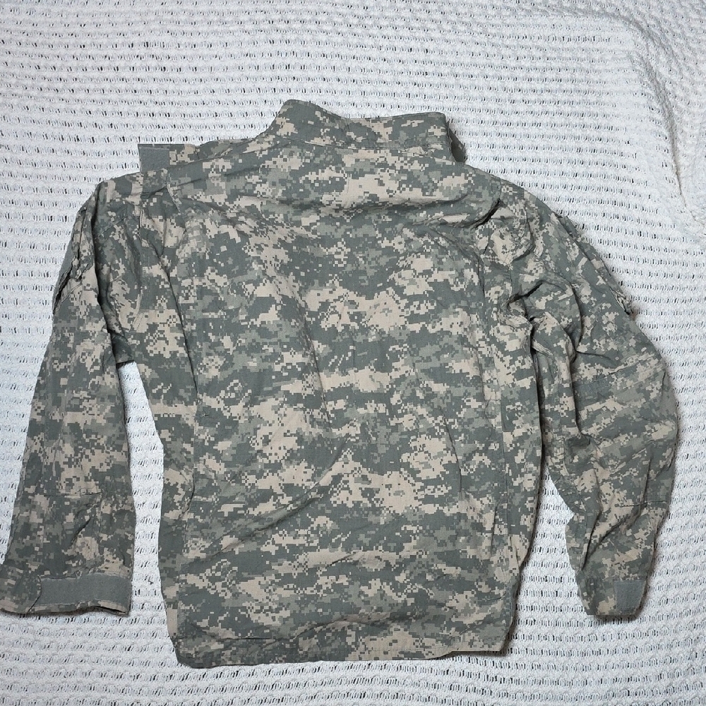 Military Combat Utility Jacket - ACU Digital Camouflage Like New - Picture 5 of 7